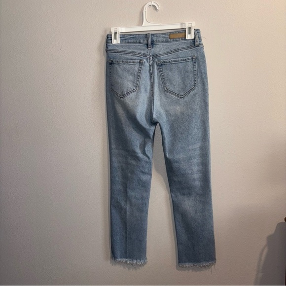CELLO distressed light wash denim Size 3 - Picture 4 of 6